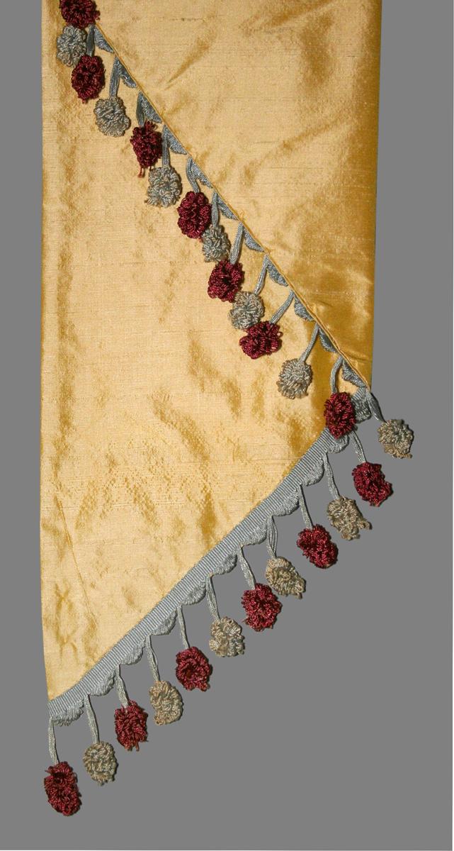1967.0990.003 A Window Hanging, Tail or Cascade, Edge Detail