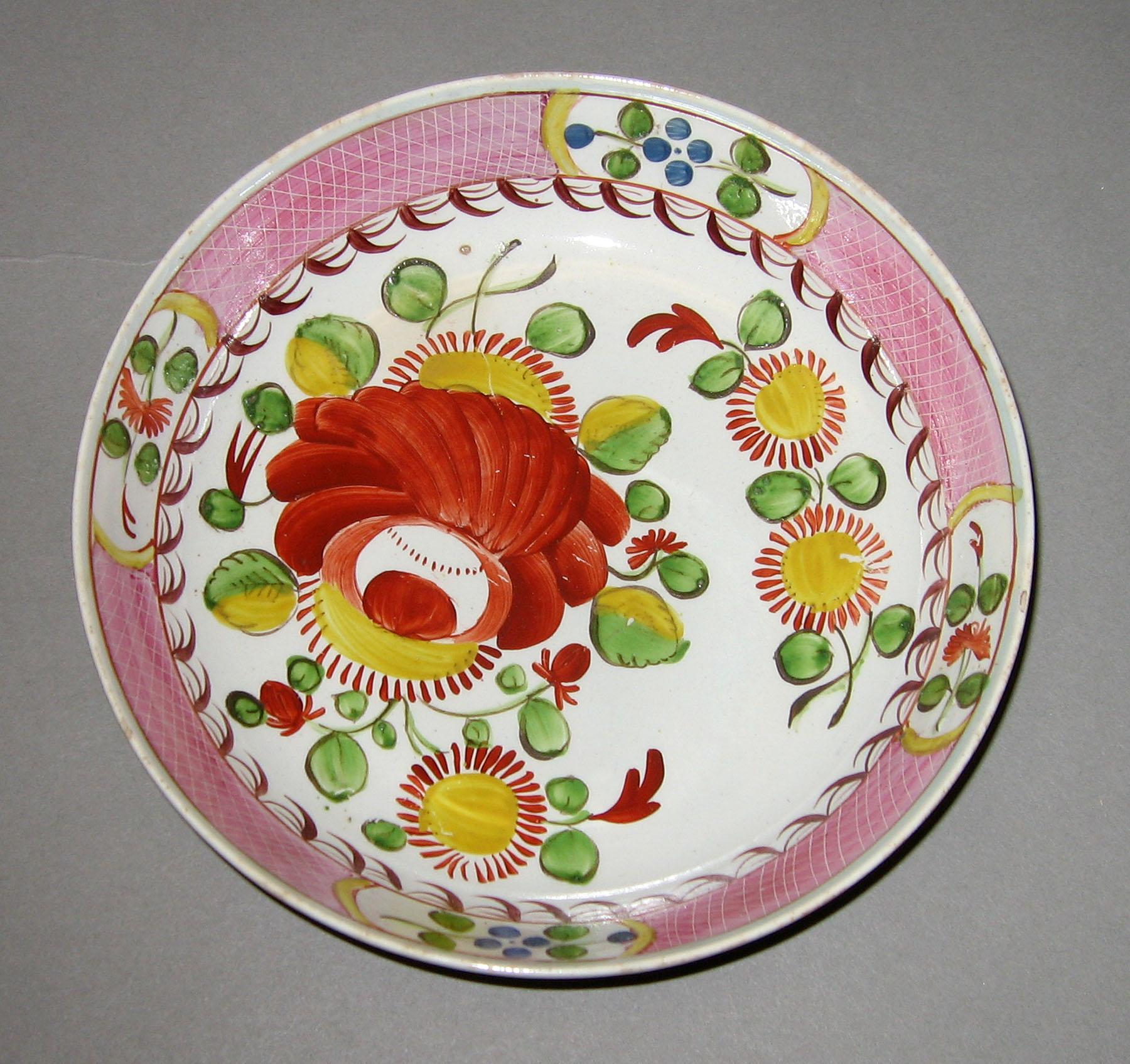 1967.1015.001 King's Rose pattern saucer