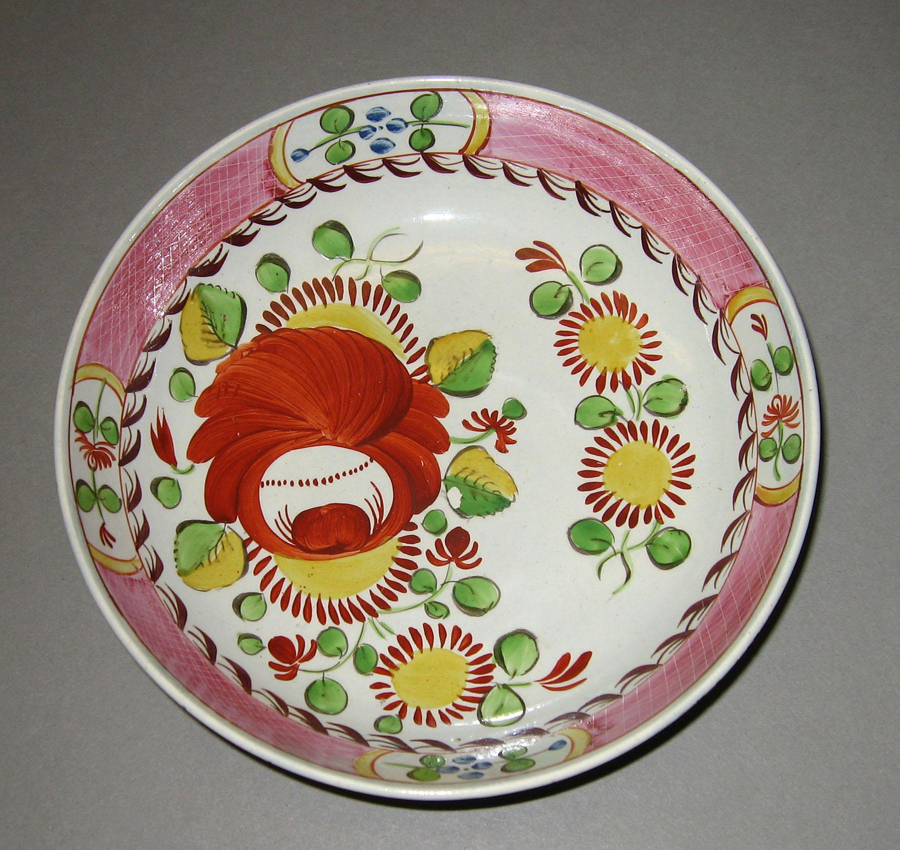 1967.1015.002 King's Rose pattern saucer