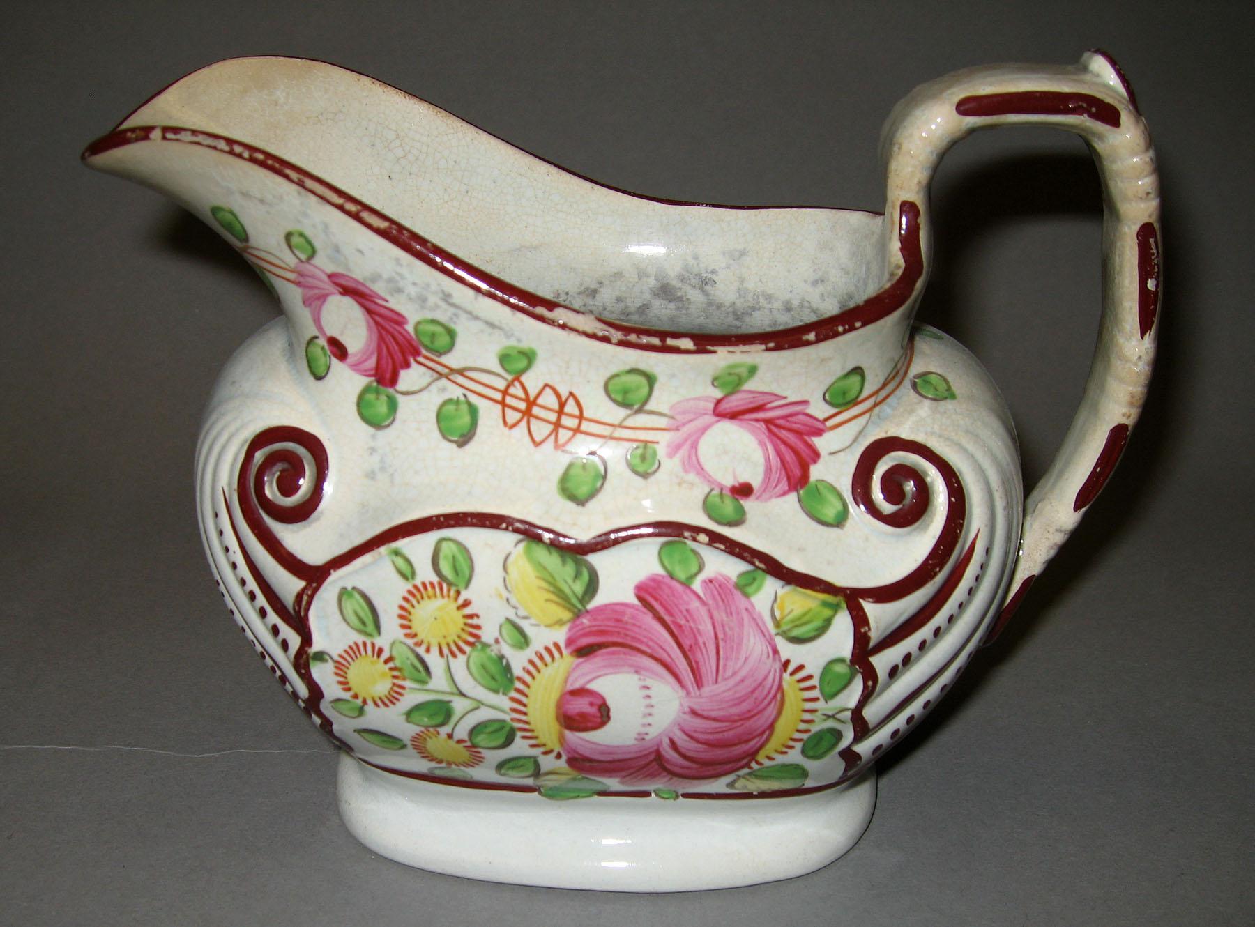 1967.1045.002 Queen's rose pattern cream pot