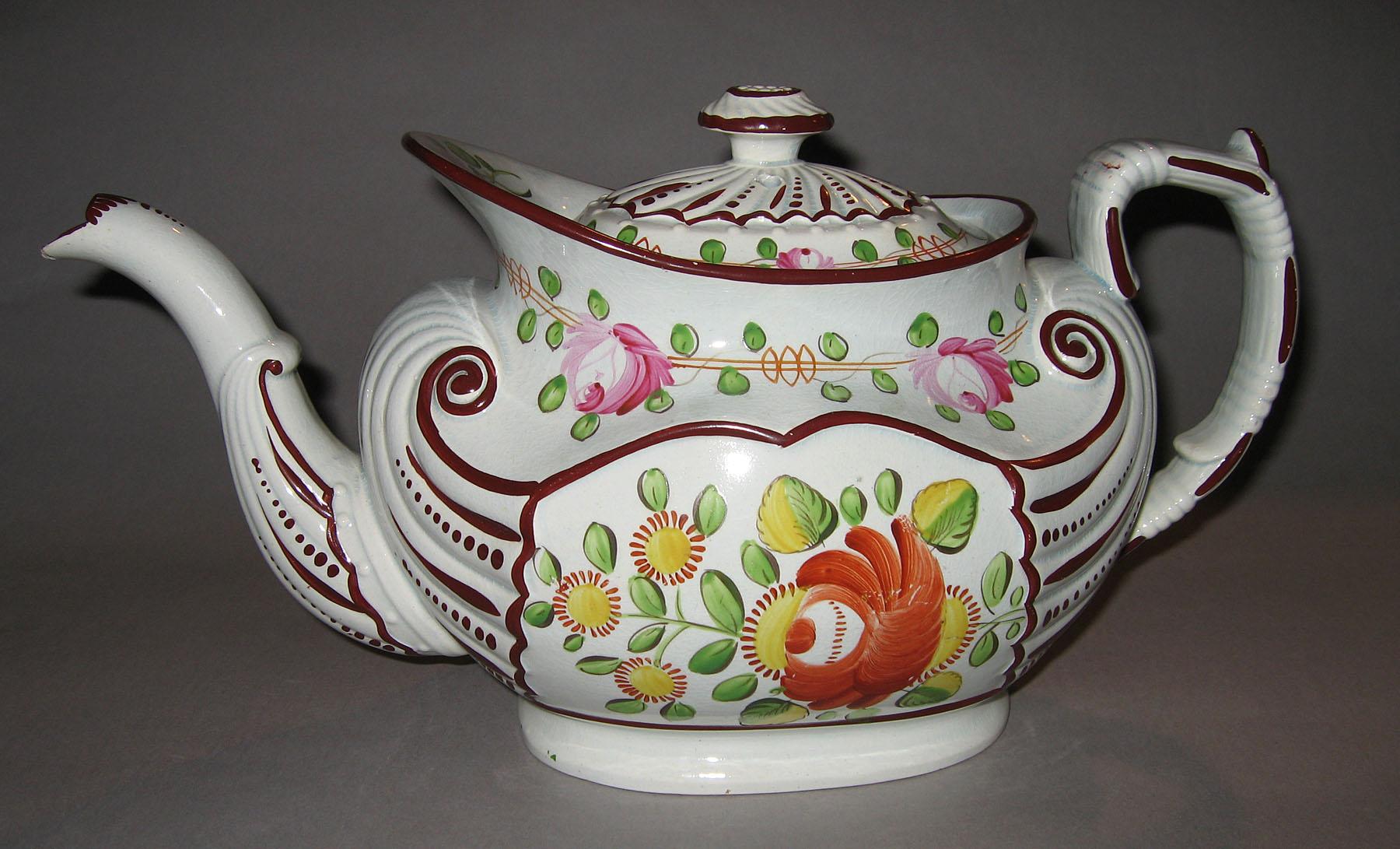 1967.1047 A, B Pearlware teapot
