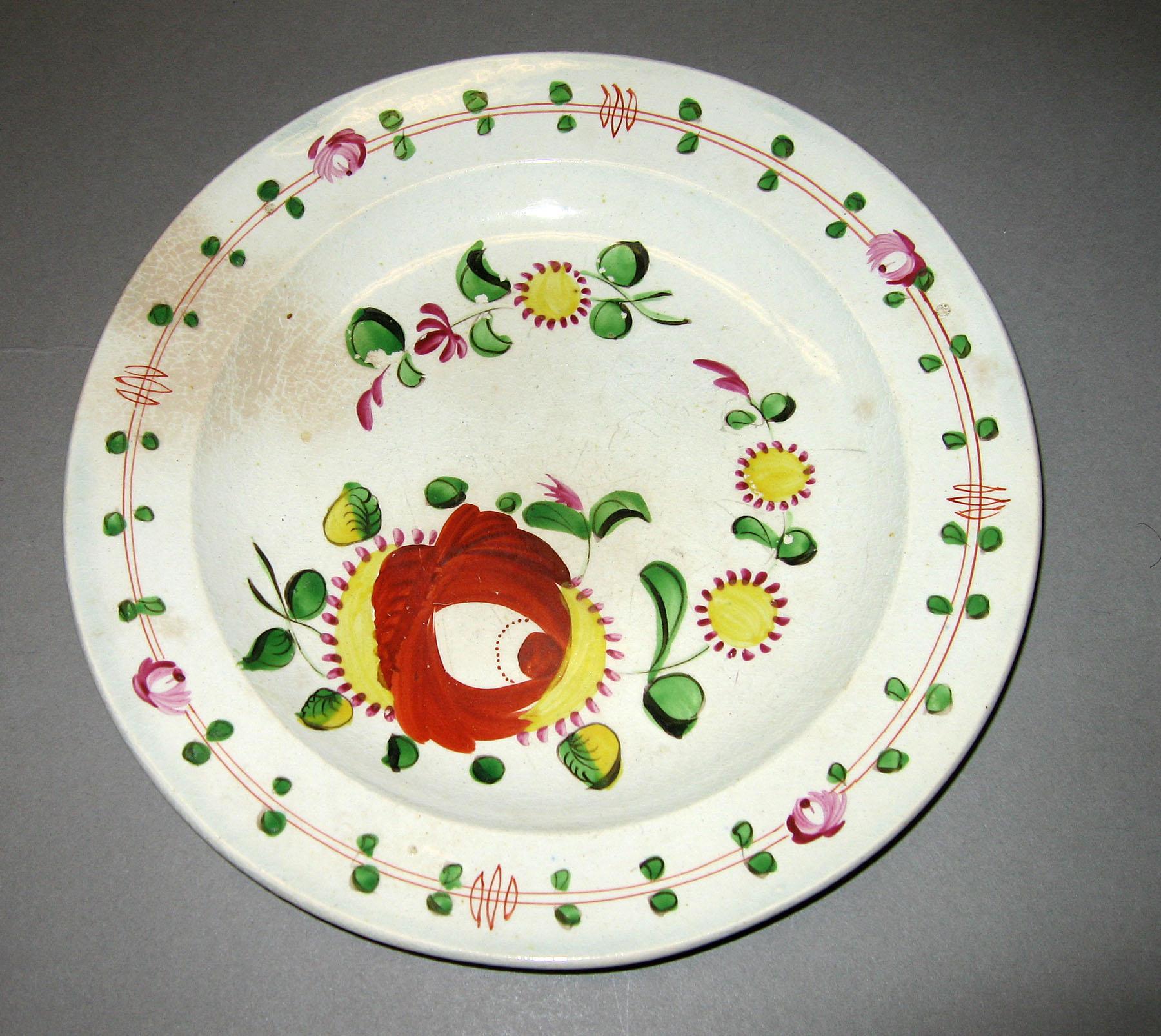 1967.1048 King's rose pattern plate
