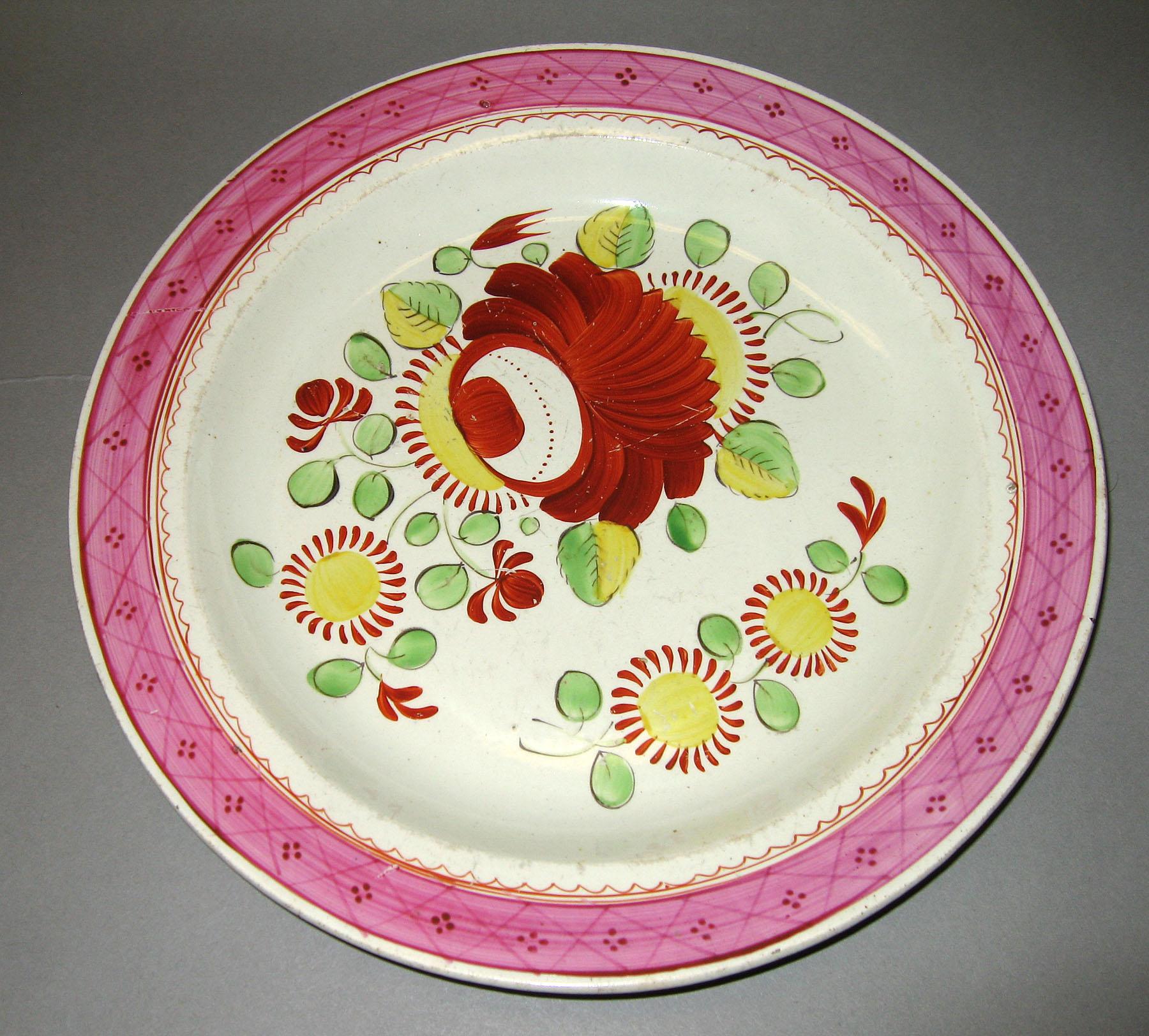 1967.1052.001 King's rose pattern plate