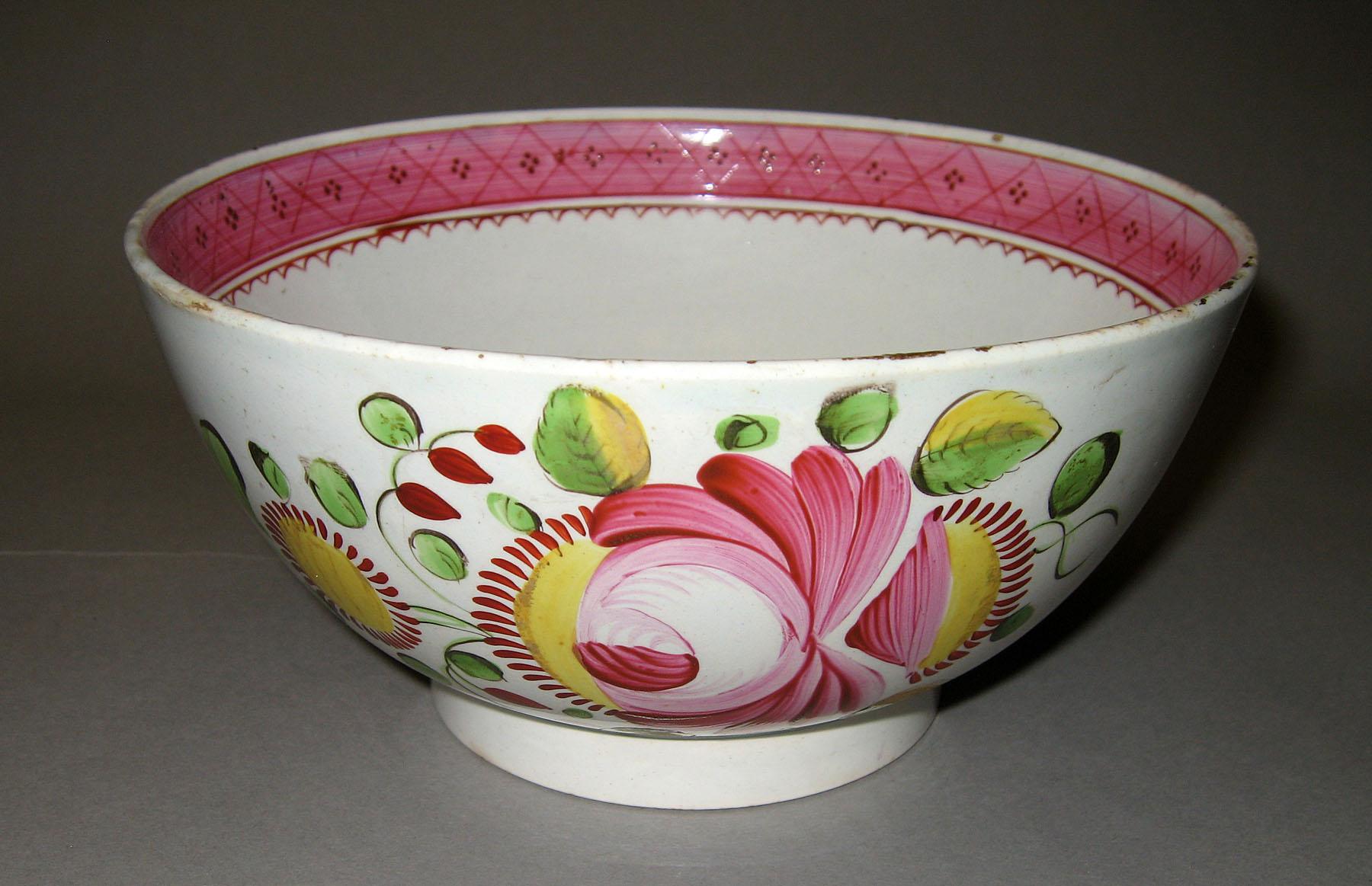 1967.1065 Rose pattern bowl
