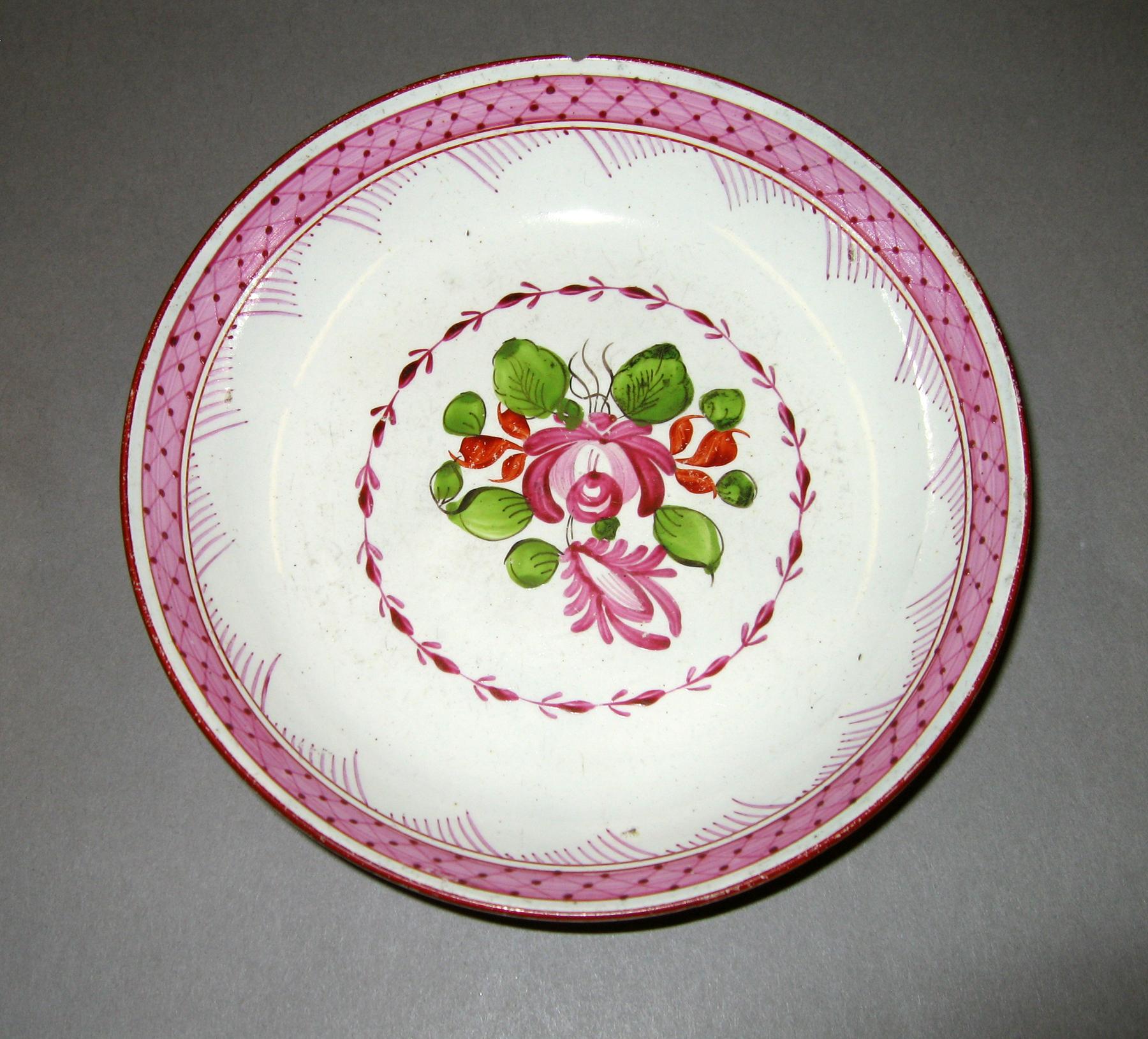 1967.1075.001 Saucer