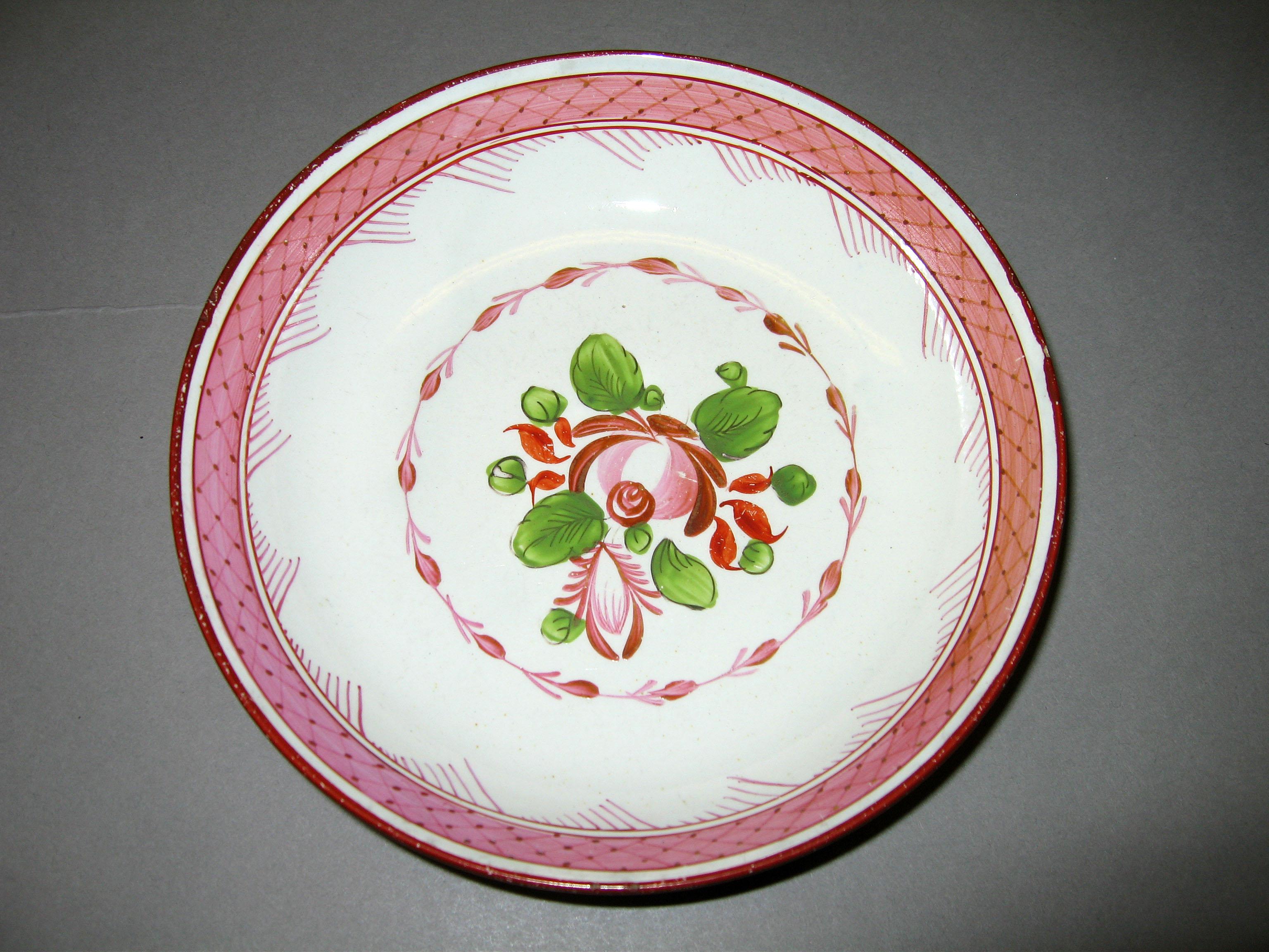 1967.1075.003 Saucer