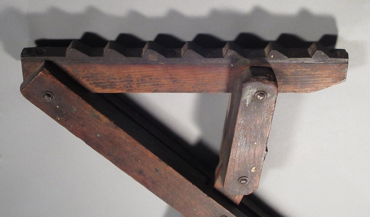 1957.0026.286, Wheelwright's jack, top detail