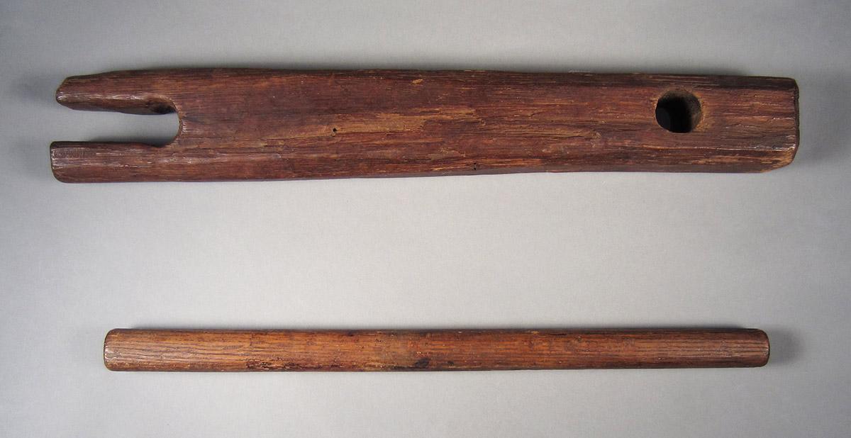 1957.0026.288 A, B Bed wrench, overall