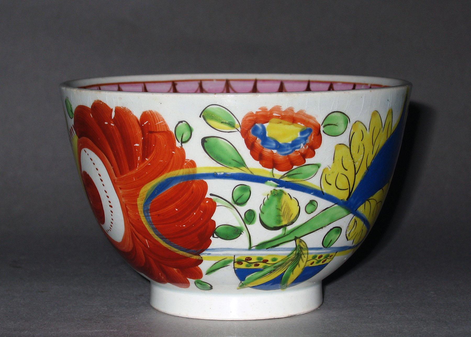1967.1091.005 Pearlware teabowl