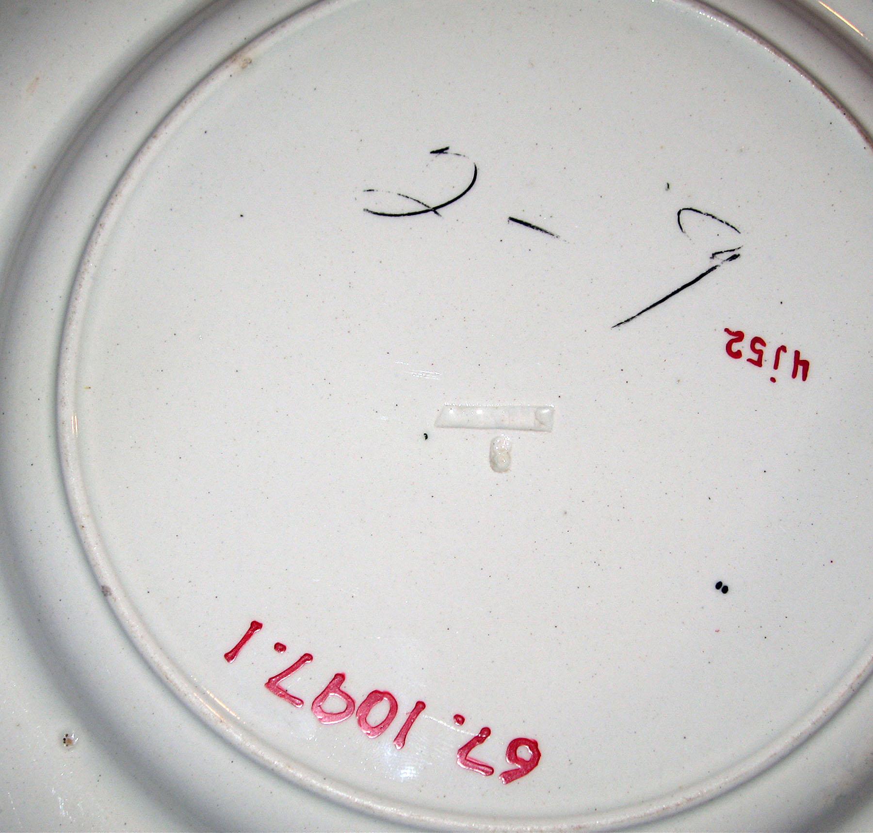 1967.1097.001 Pearlware plate (mark)
