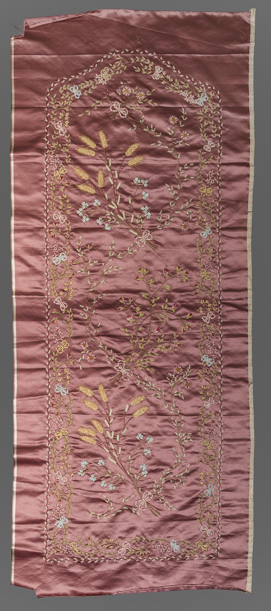 1967.1103.001 Textile, embroidered, view 1