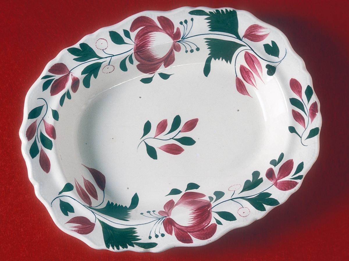 1967.1110 Dish