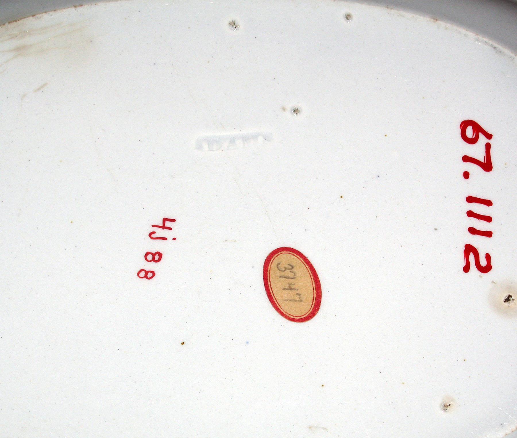 1967.1112 Pearlware dish (mark)