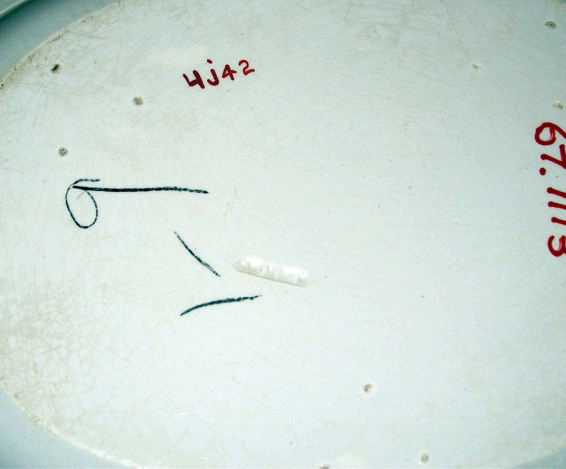 1967.1113 Pearlware dish (mark)