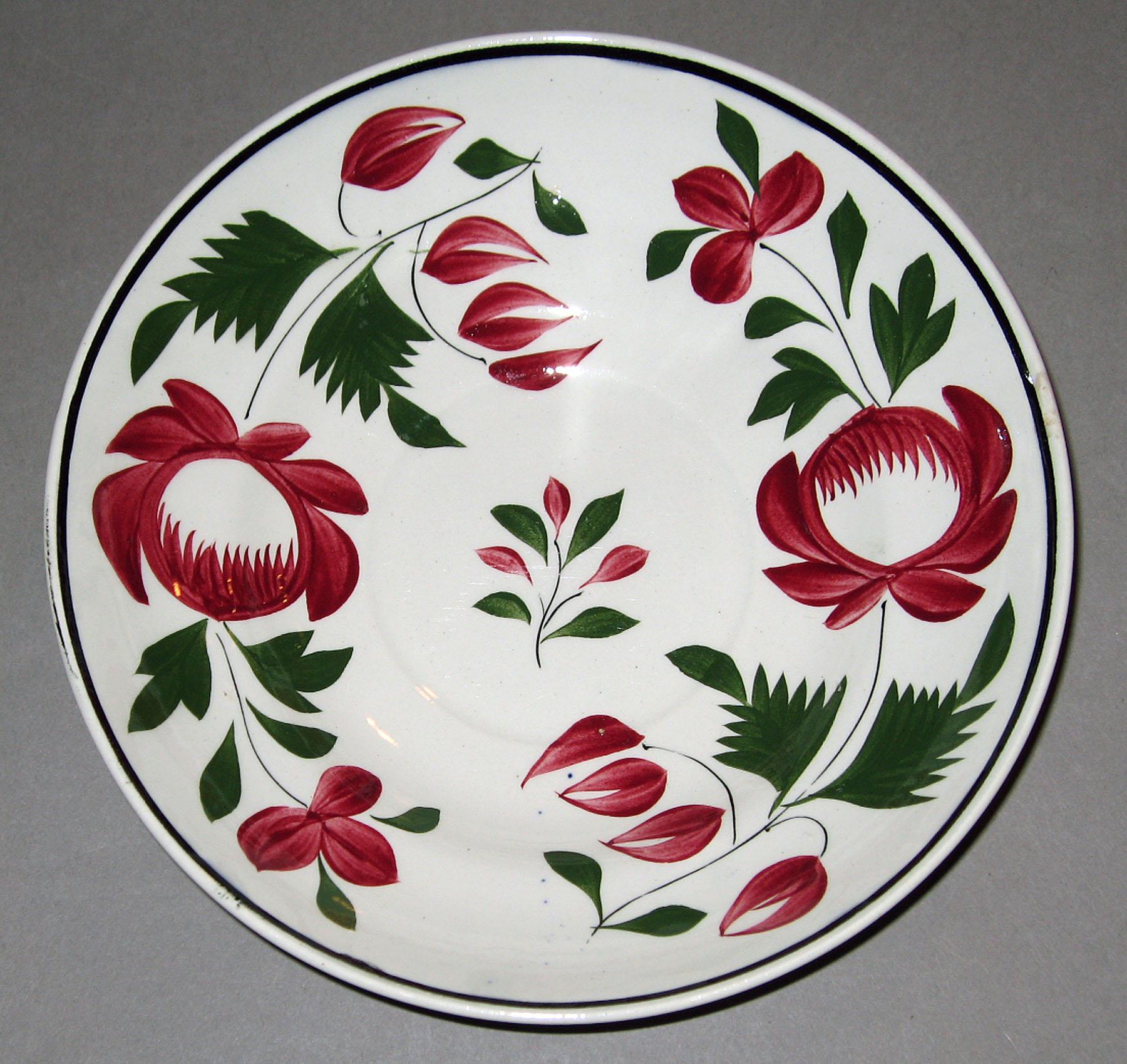 1967.1114.003 Pearlware saucer