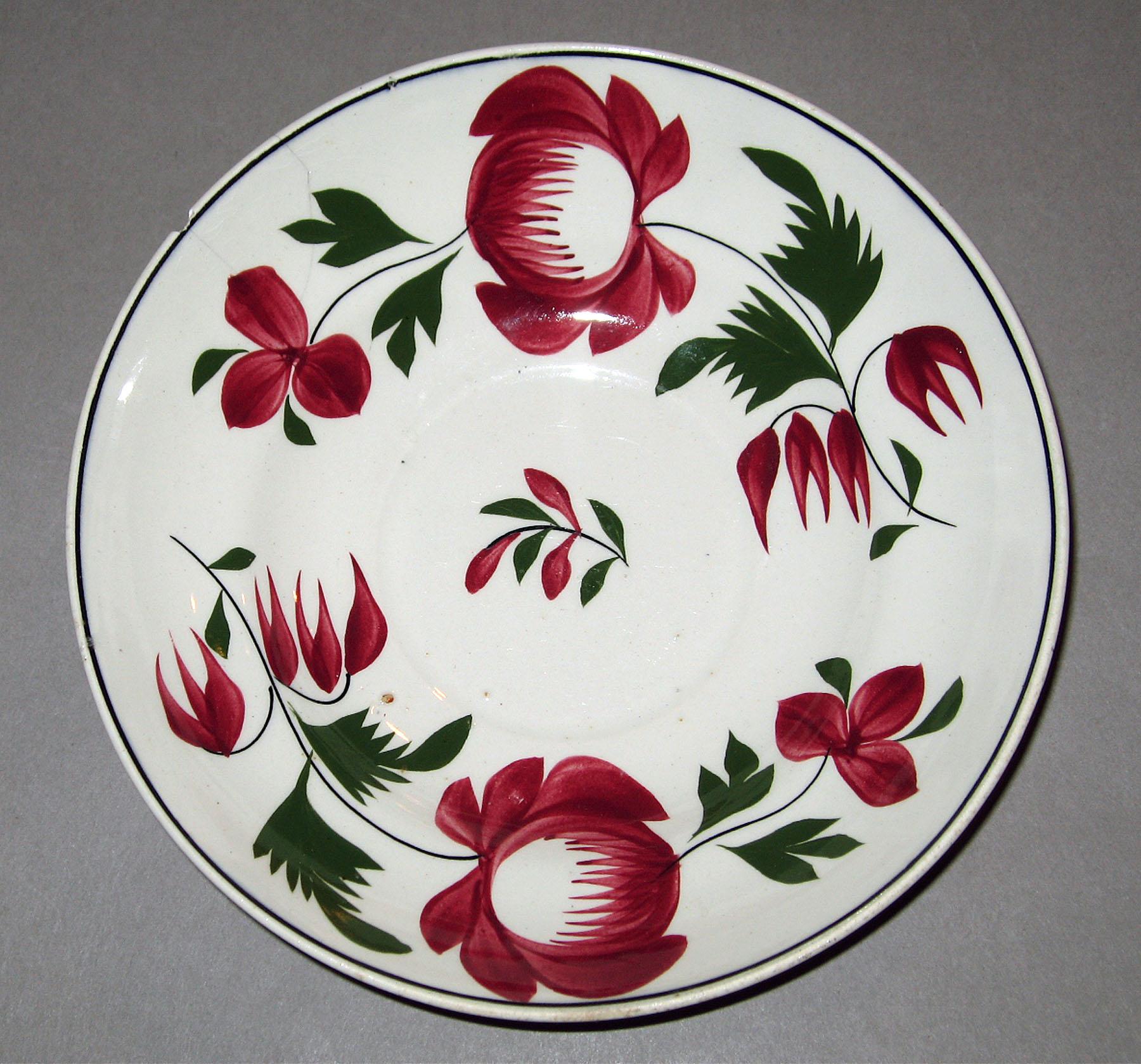 1967.1114.004 Pearlware saucer