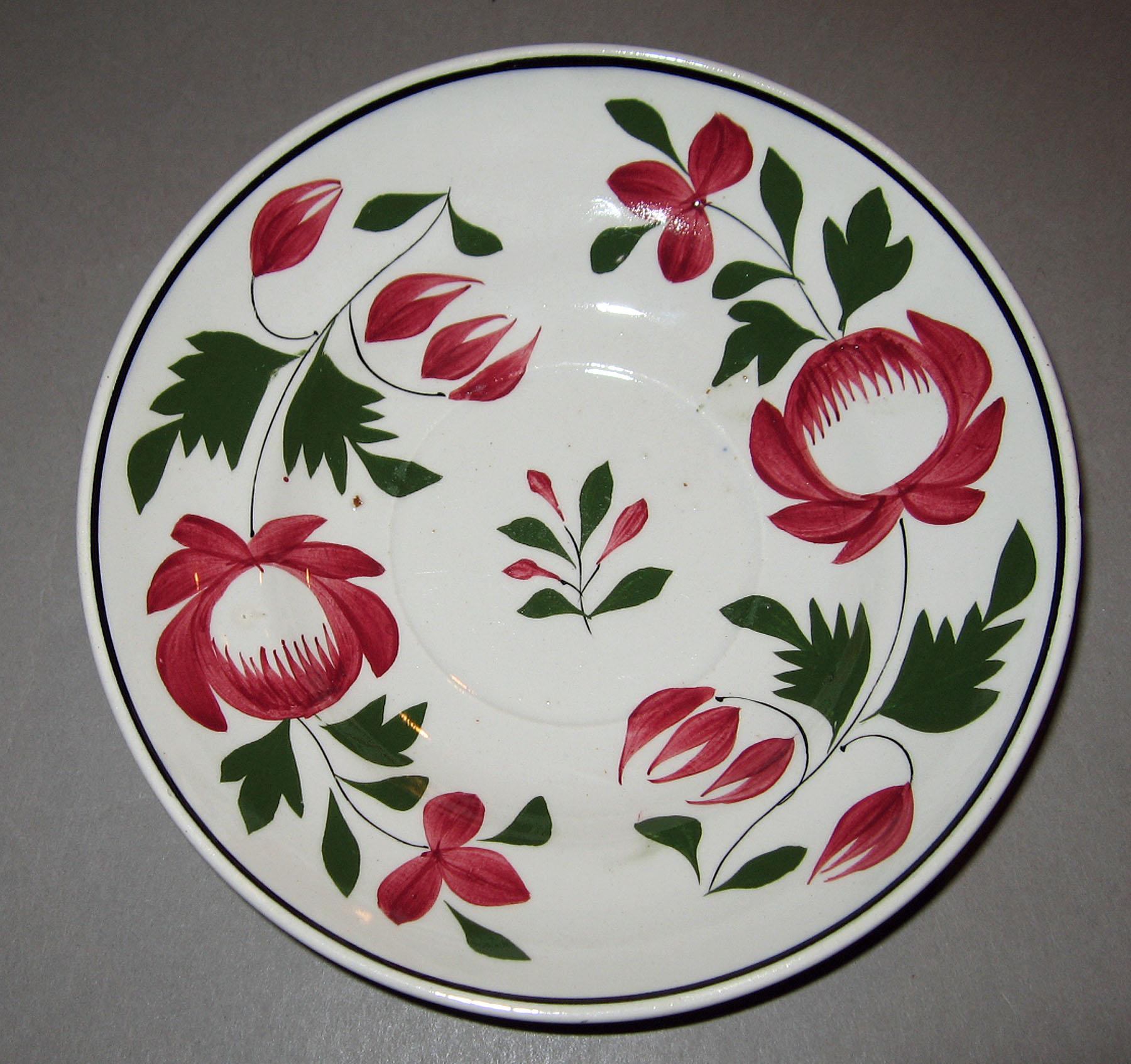 1967.1114.005 Pearlware saucer