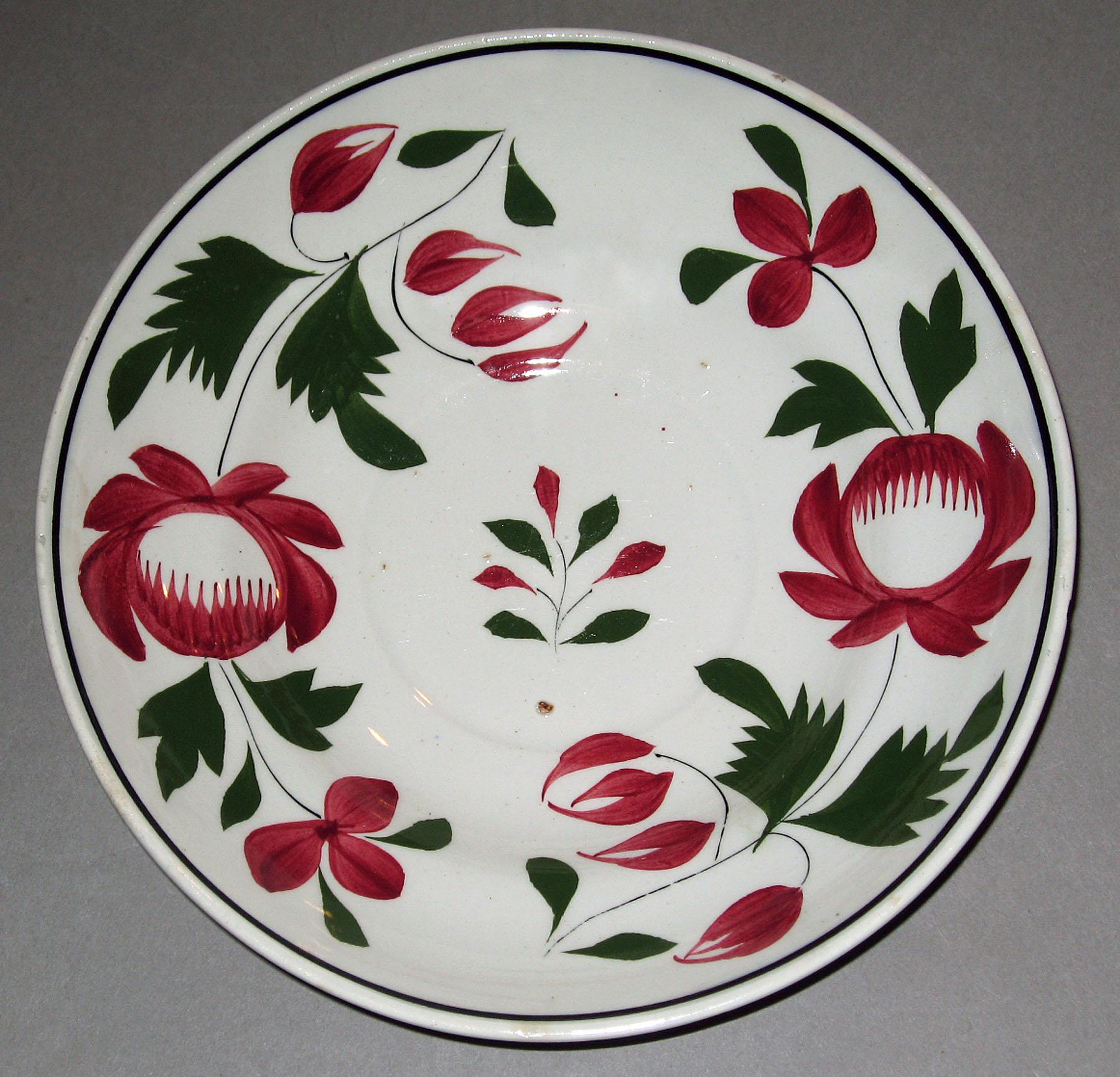 1967.1114.006 Pearlware saucer