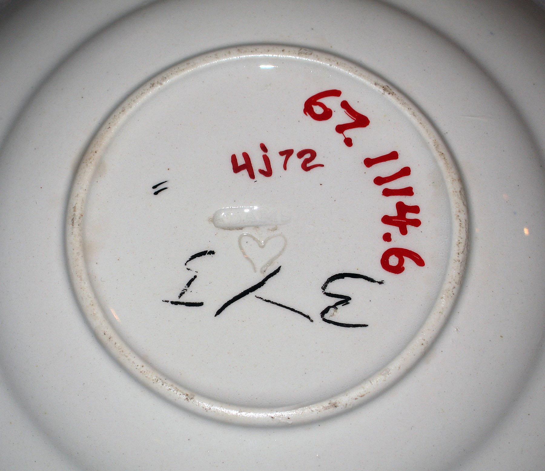 1967.1114.006 Pearlware saucer (mark)