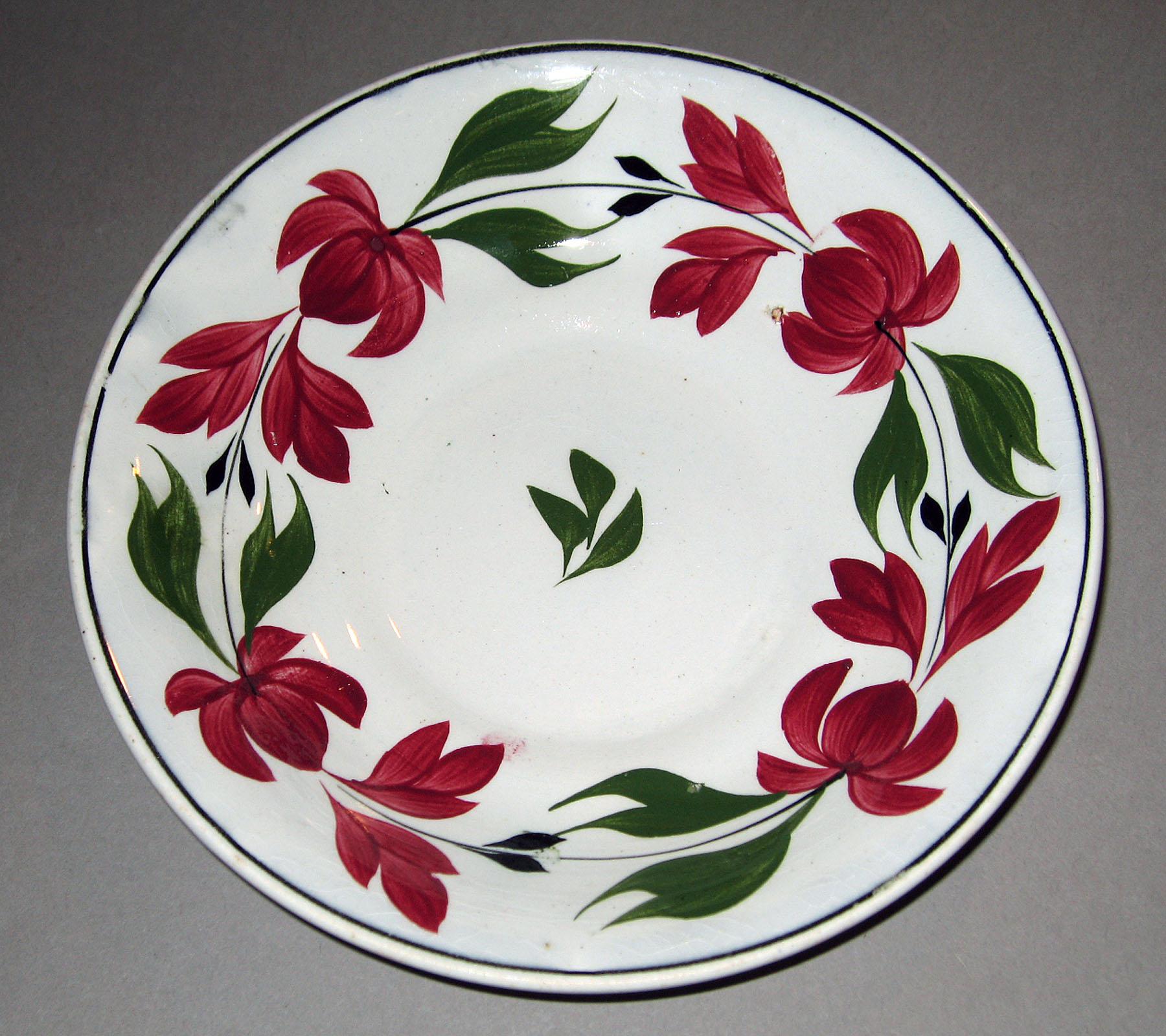 1967.1115.001 Pearlware saucer