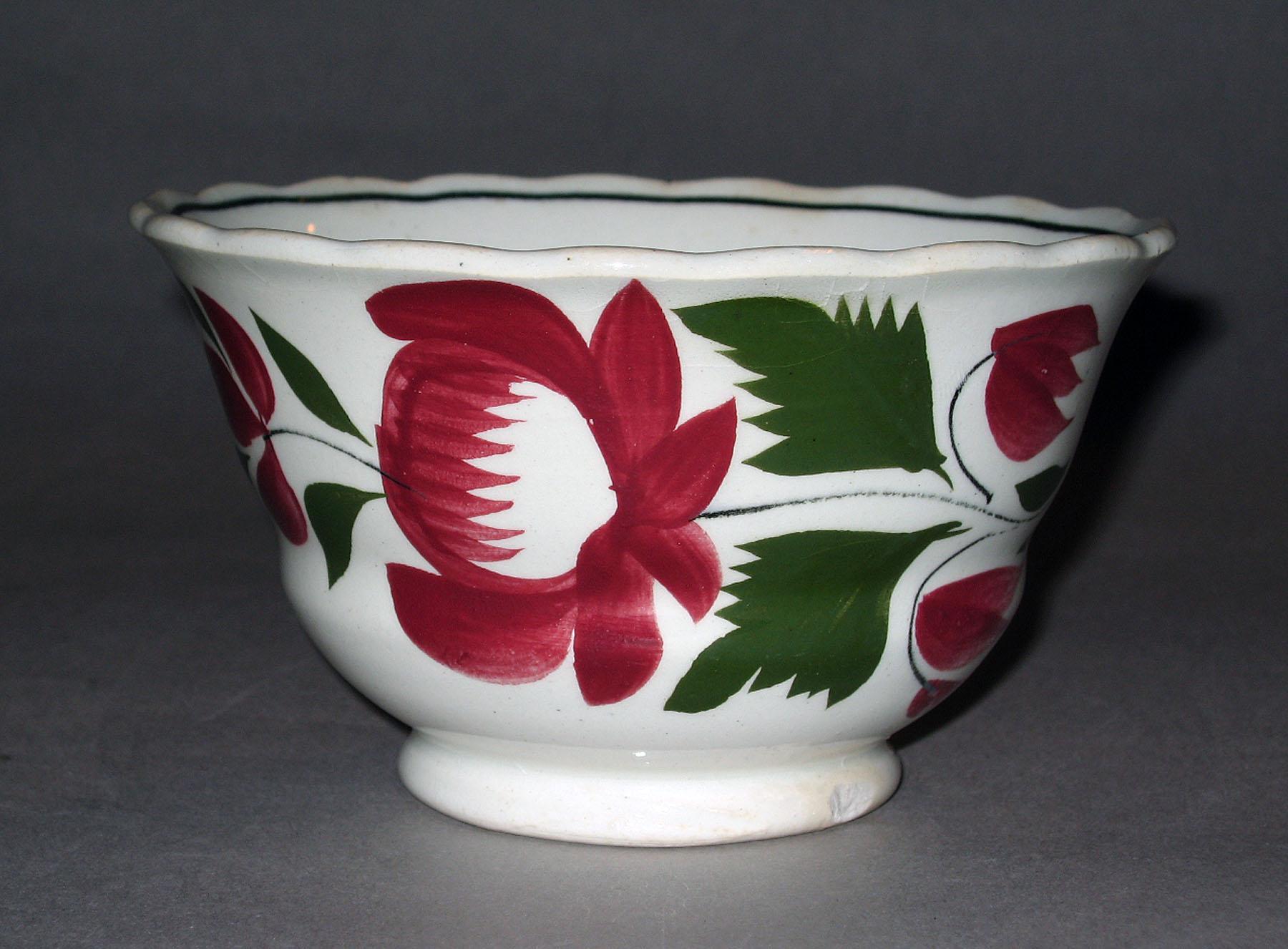 1967.1116.008 Pearlware teabowl