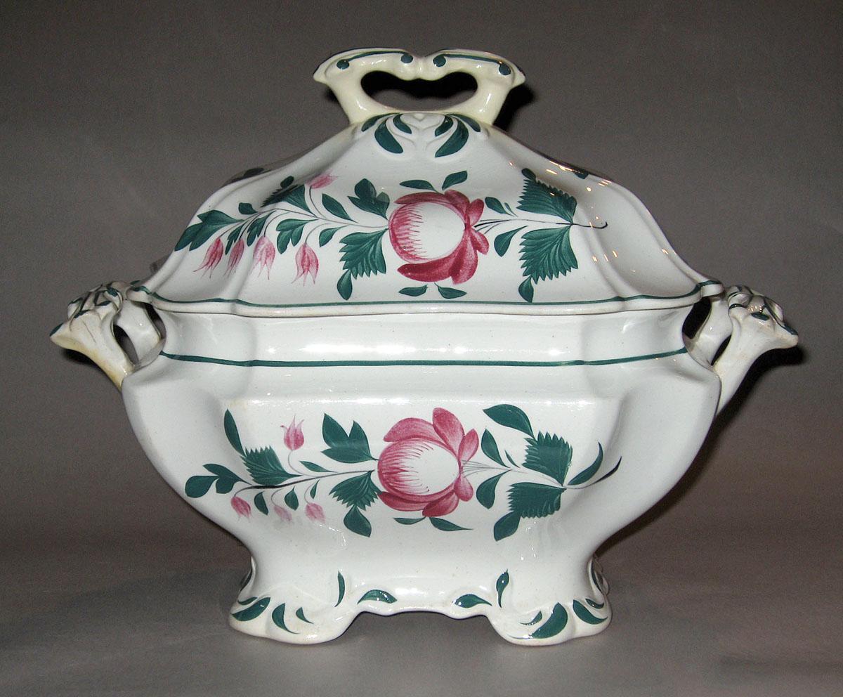 1967.1128 A, B Pearlware tureen