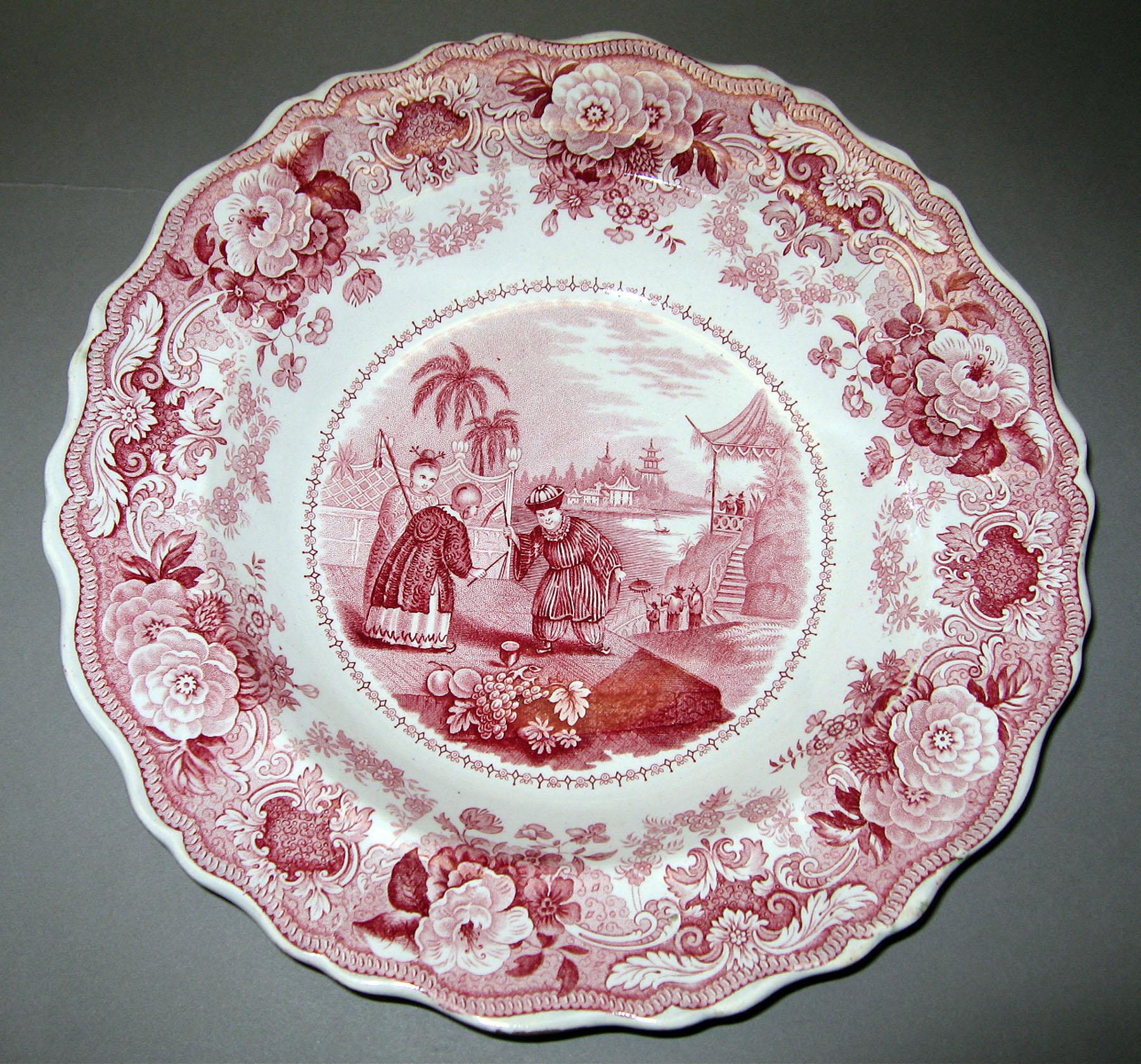 1967.1138.002 Earthenware Plate