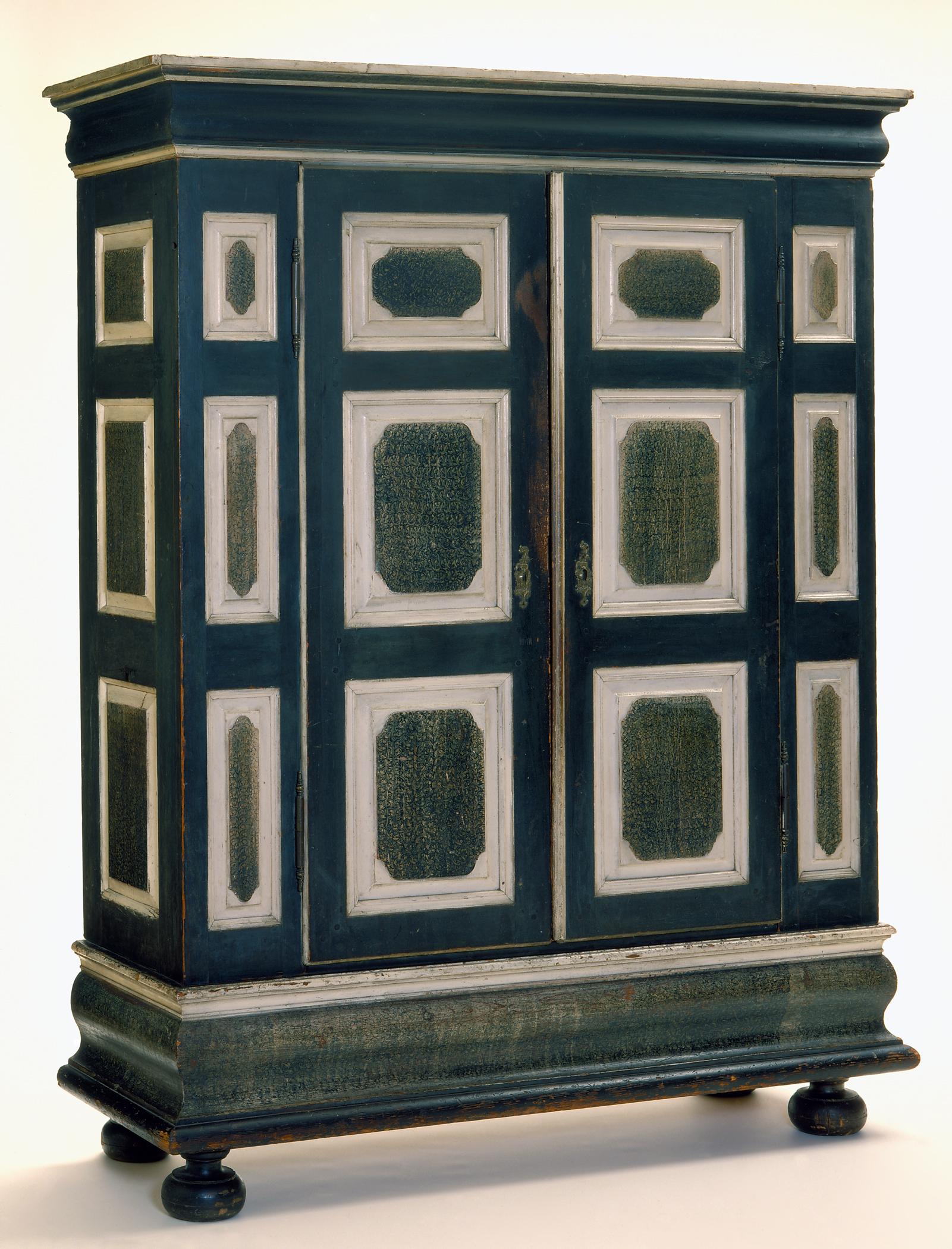 1967.1165 Schrank