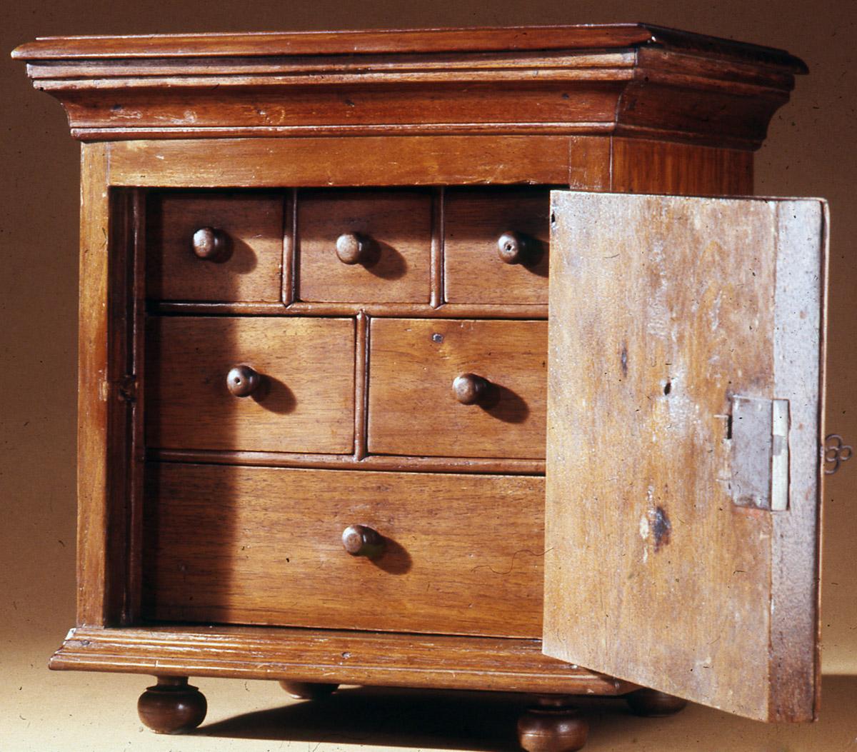 1967.1183 Chest of drawers, Spice box or chest (view 3)