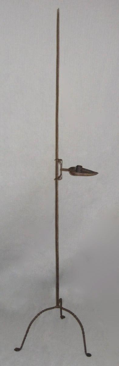 1967.1208 Candlestand