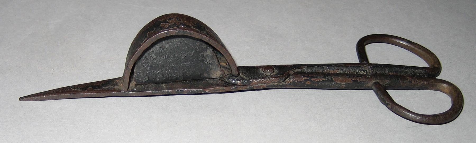 1967.1217 Snuffer