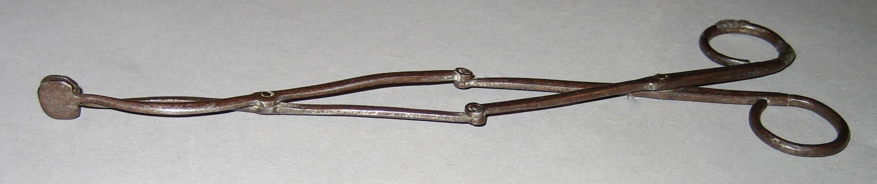 1967.1226 Tongs