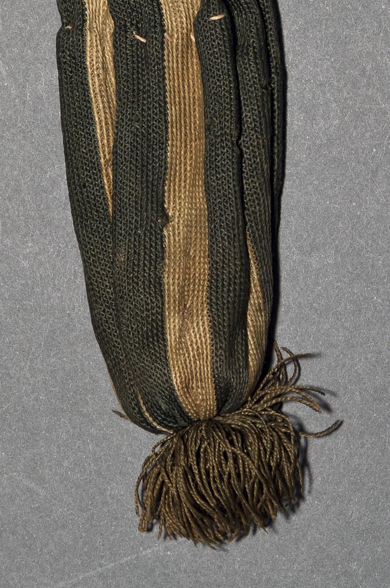 1967.1258 Purse, Detail