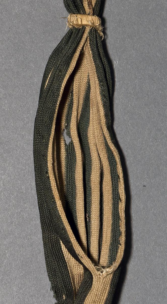 1967.1258 Purse, Opening Detail