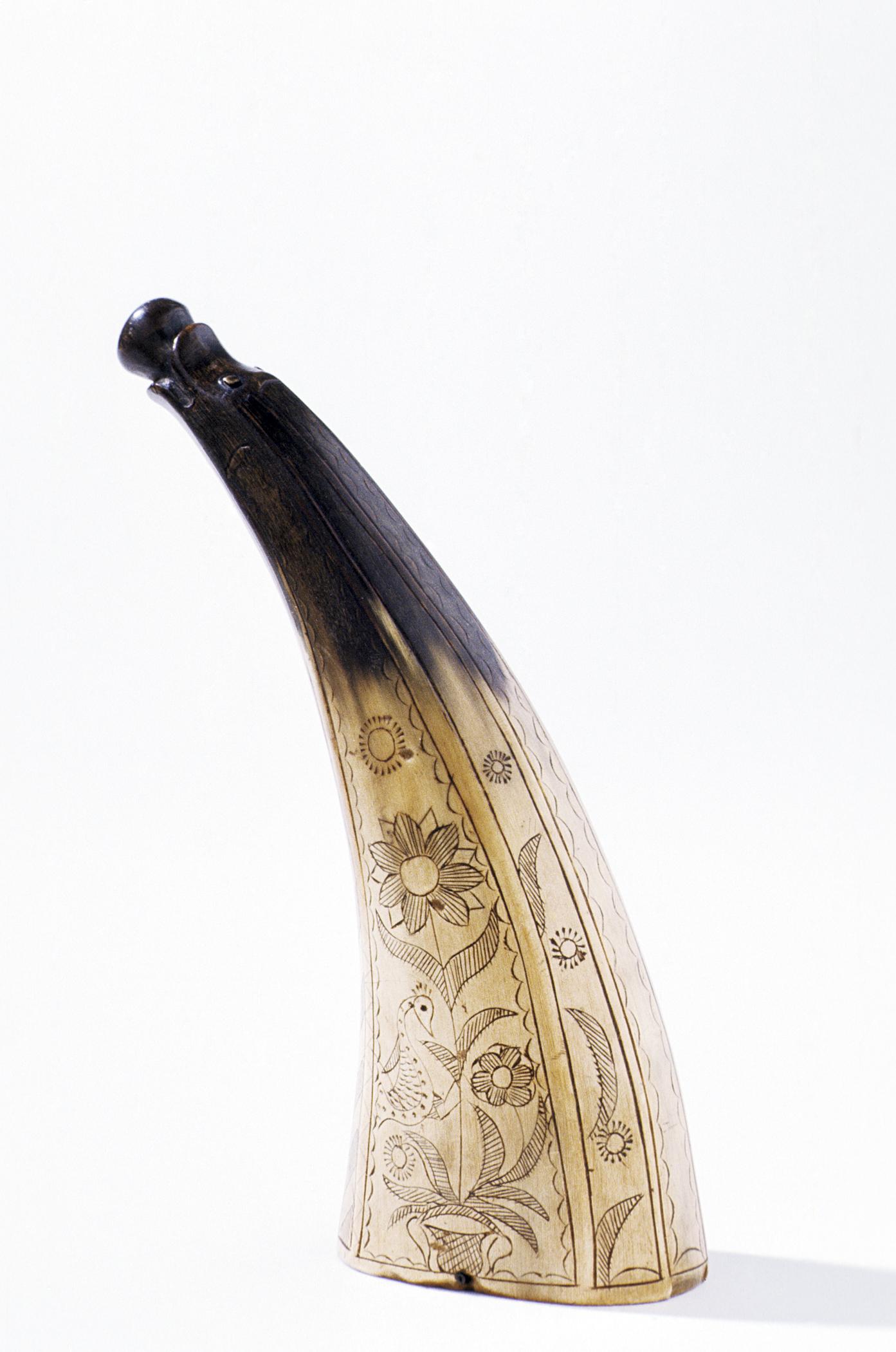 1967.1261 Powder horn