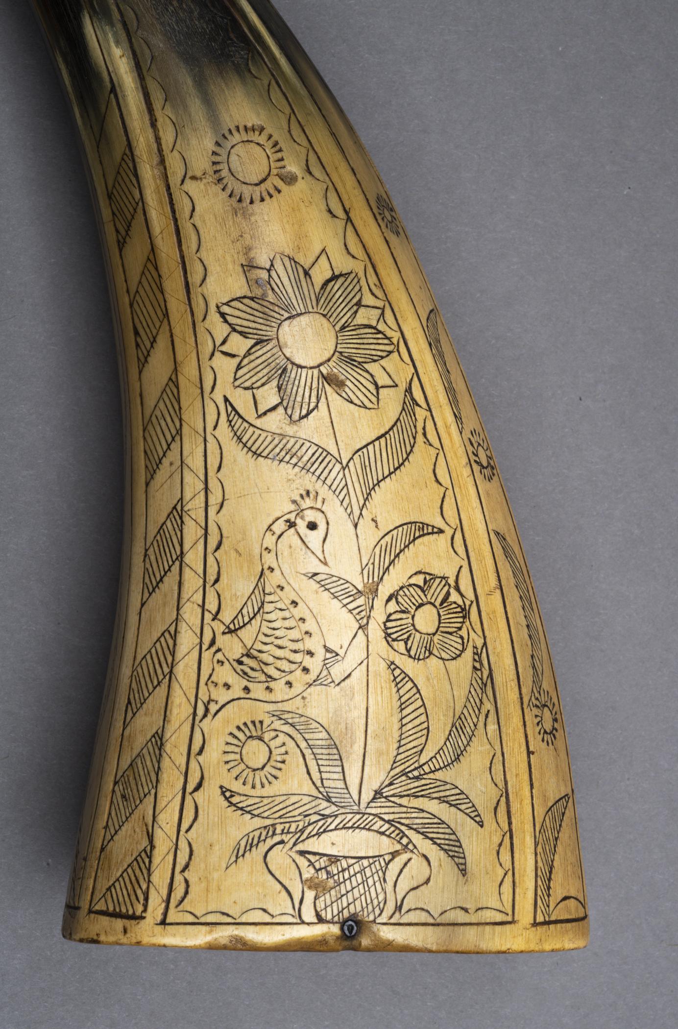 1967.1261 Powder horn, detail 2