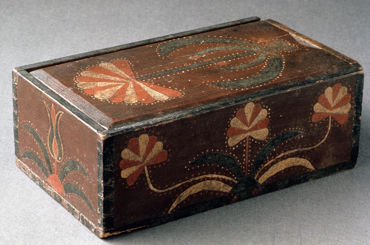1967.1276 A, B Box