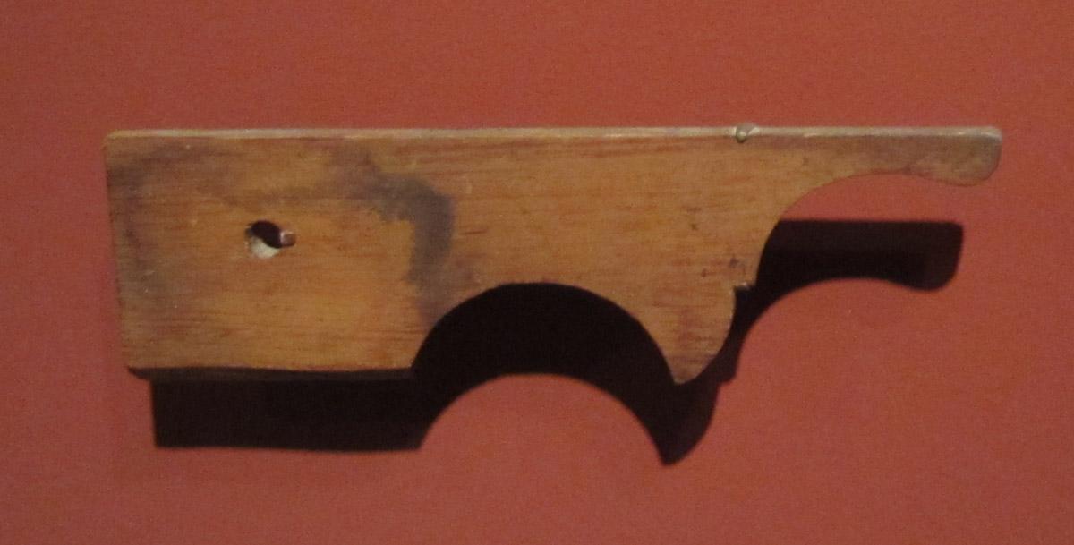 1957.0026.315 Template (bracket foot), View 1