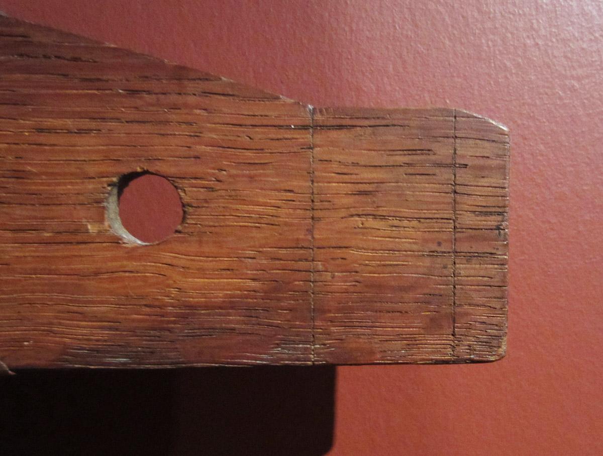 1957.0026.319, Template, end detail