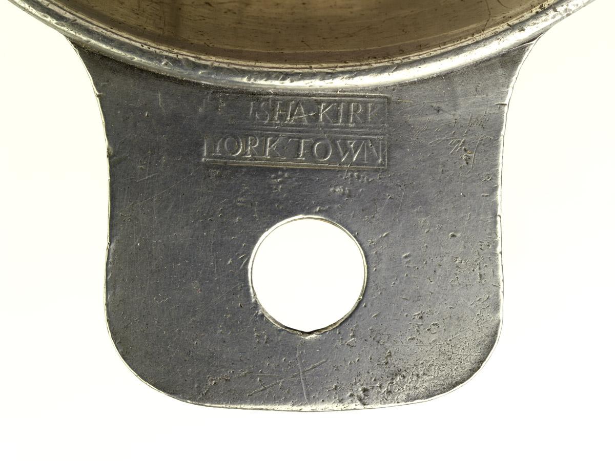 1967.1371 Pewter porringer (mark)