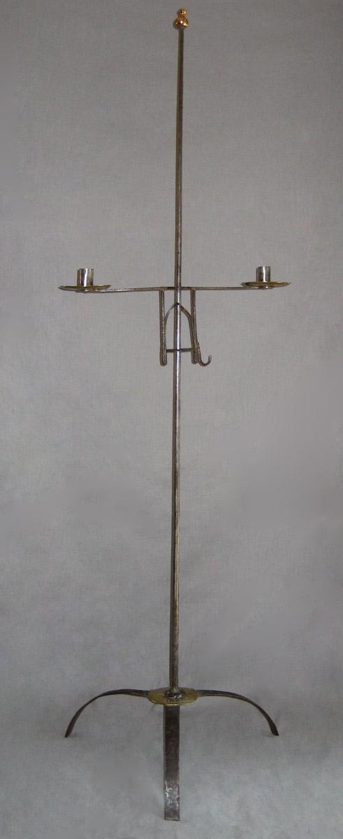 1967.1394 Candlestand