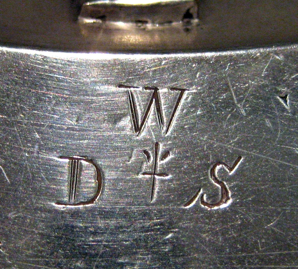1967.1401 B Silver Snuffer Tray engraving