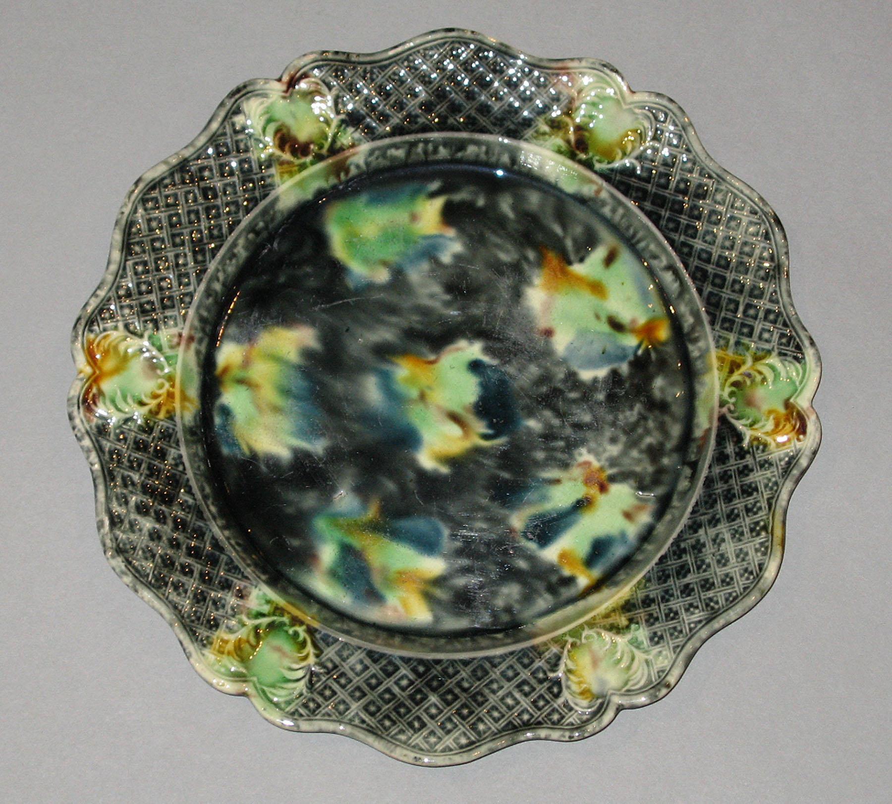1967.1417.002 Creamware plate