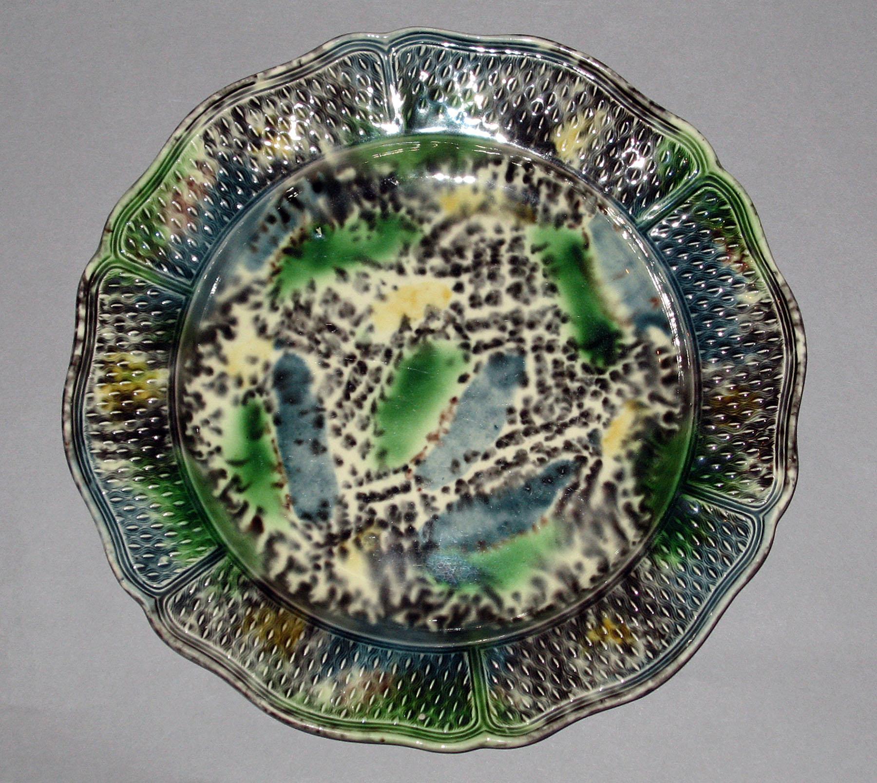 1967.1420.003 Creamware plate