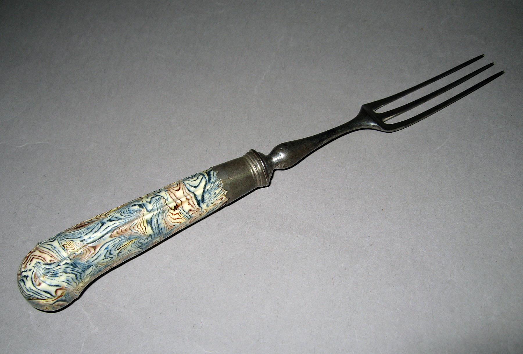 1967.1424.001 Agateware fork