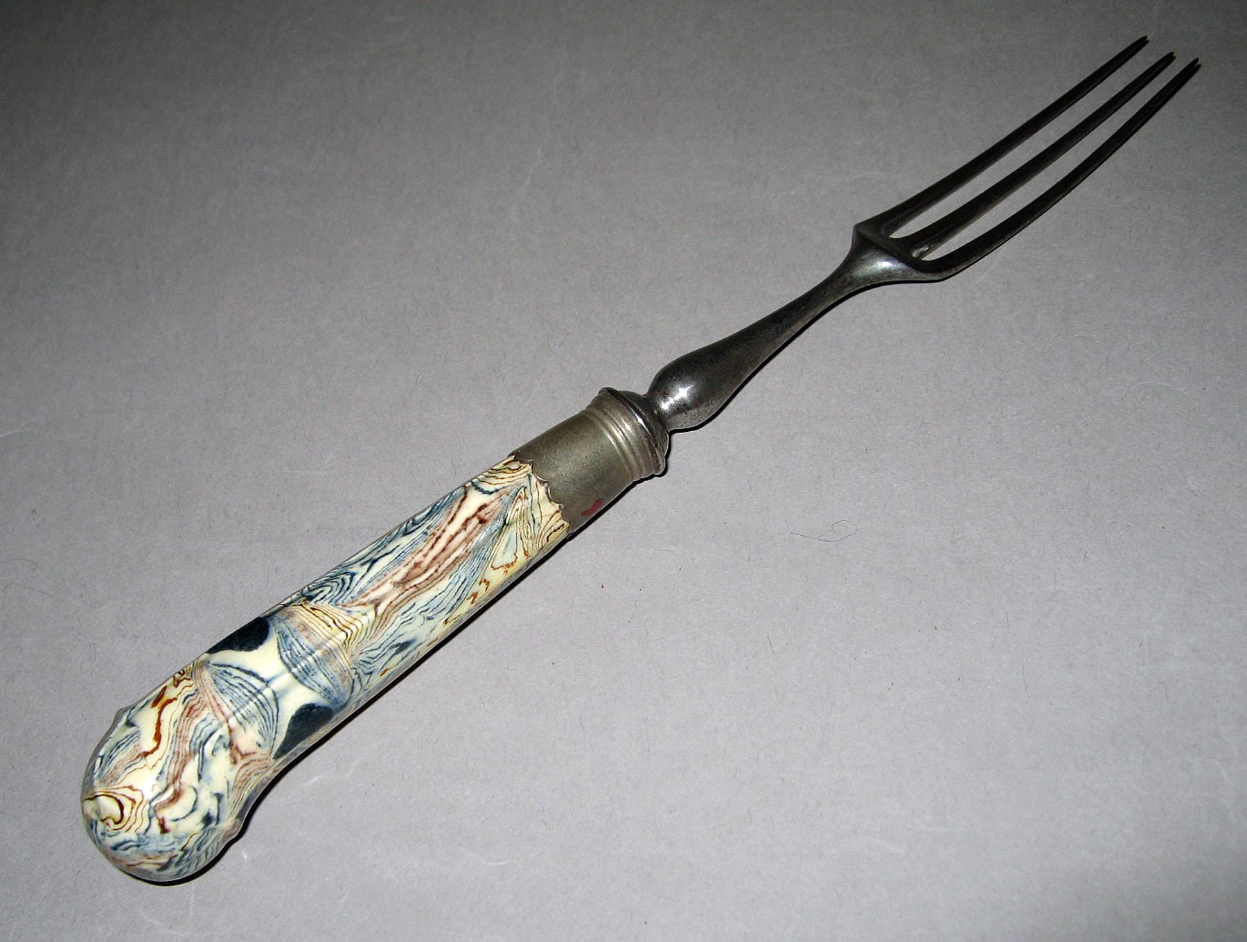 1967.1424.003 Agateware fork