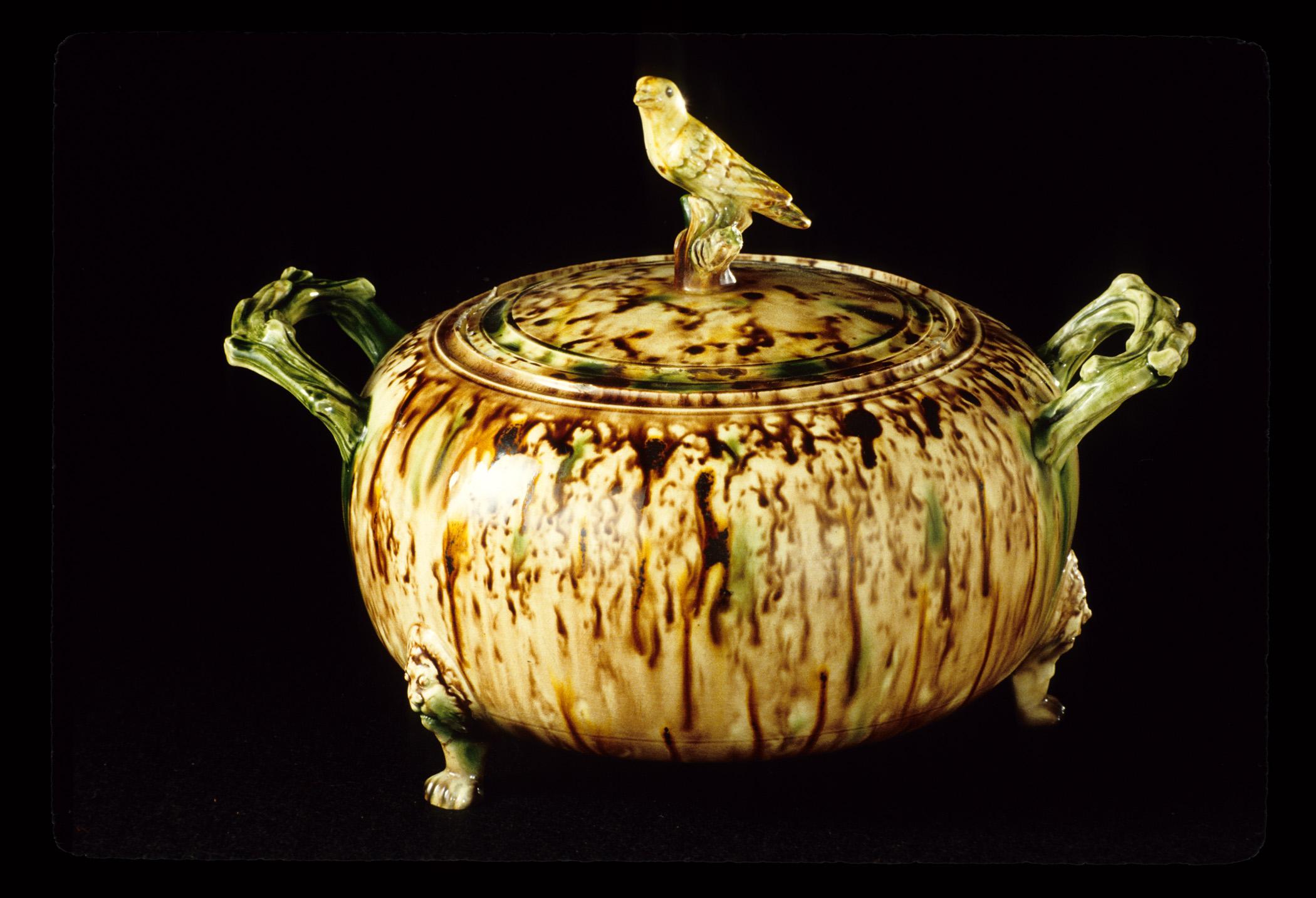 1967.1429 Tureen