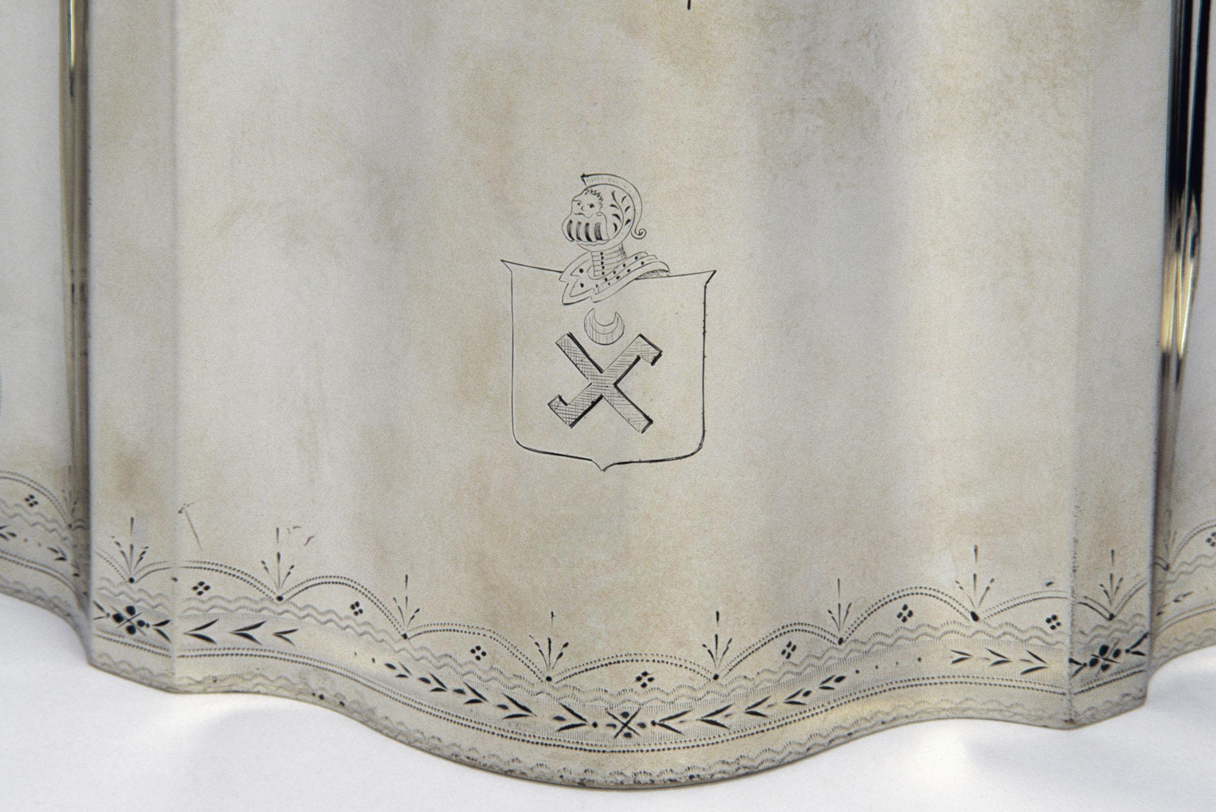 1967.1444 Teapot, detail 2