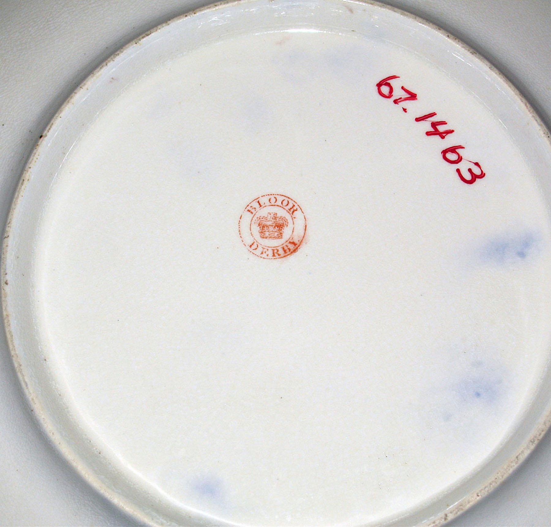 1967.1463 Derby bone-china stand (mark)