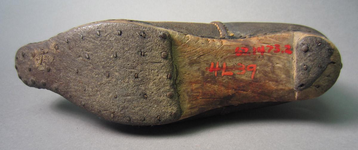 1967.1473.002 Shoe, Underside